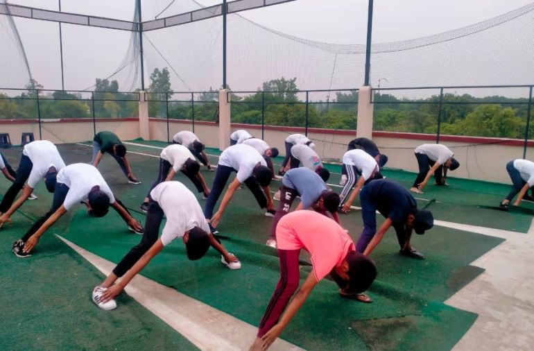 Beyond the Classroom: Why Extracurriculars Are Essential for Success